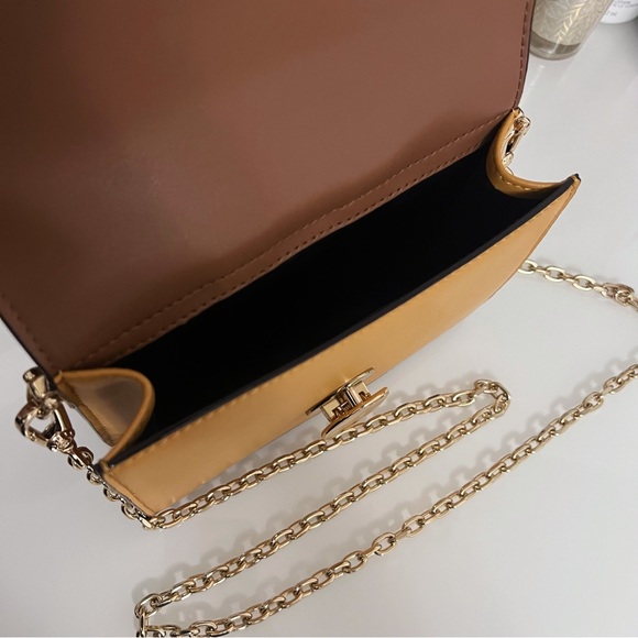 Charles & Keith: Two-Tone Metallic Push Lock Top Handle Crossbody Bag - Picture 6 of 7